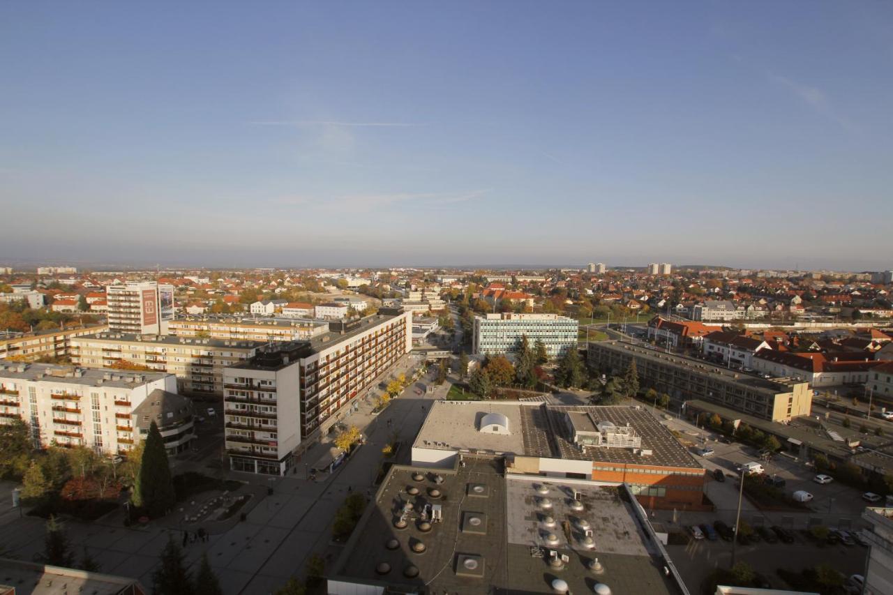 Superb Apartment With Incredible View At The Best Location Veszprém Eksteriør billede